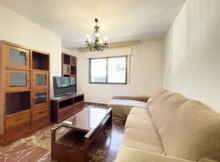 Miete Etagenwohnung  Calle conde cifuentes. Piso 3 dormitorios en alhamar