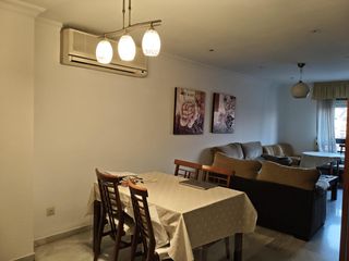 Alquiler Piso en Pajaritos. Piso 3 dormitorios ideal estudiantes con calefacción central en