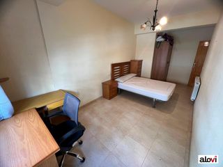 Rent Flat  Calle calle tejeiro. Piso magnífico en alquiler junto recogidas 4 dormitorios
