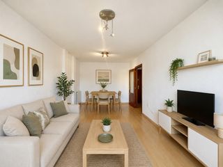Miete Etagenwohnung  Avenida avenida de maracena, 133. Piso de 3 habitaciones en cerrillo maracena, amueblado!