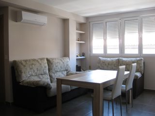Rent Flat  Calle horno de abad. Piso en alquiler de 4 dormitorios junto universidades
