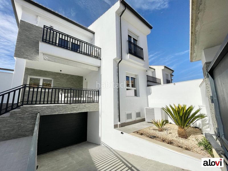 Foto 1bca088a-f057-4756-bcf5-c6ed423298ec. Alquiler casa espectacular vivienda con piscina privada en exclusiva zona residencial en Ogíjares