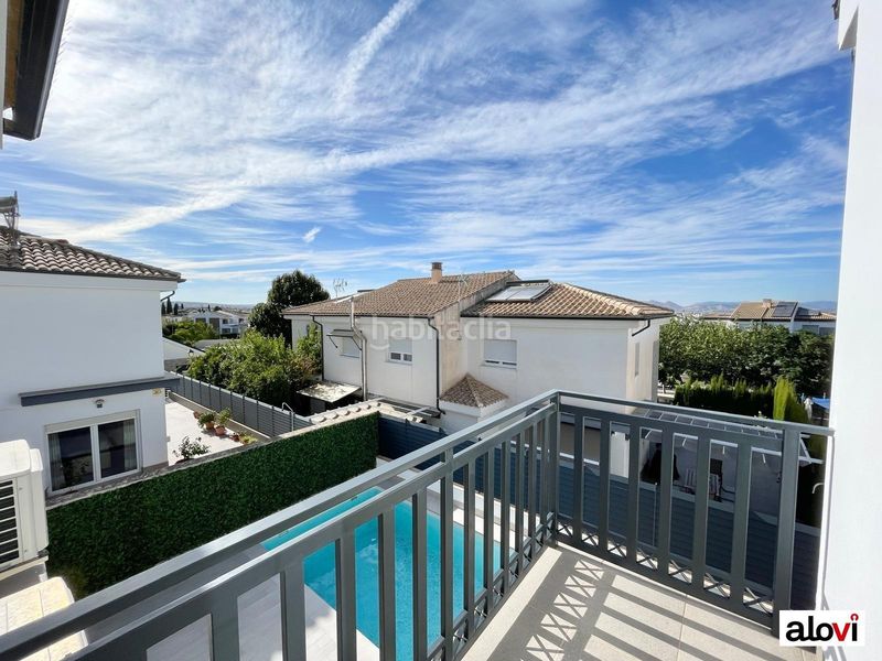 Foto 1db01a7b-10bc-4734-9f3a-1043639424e0. Alquiler casa espectacular vivienda con piscina privada en exclusiva zona residencial en Ogíjares