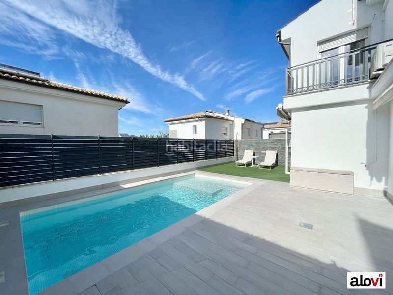 Foto 20090448-86c7-43bc-89bc-7c03141b09c5. Alquiler casa espectacular vivienda con piscina privada en exclusiva zona residencial en Ogíjares