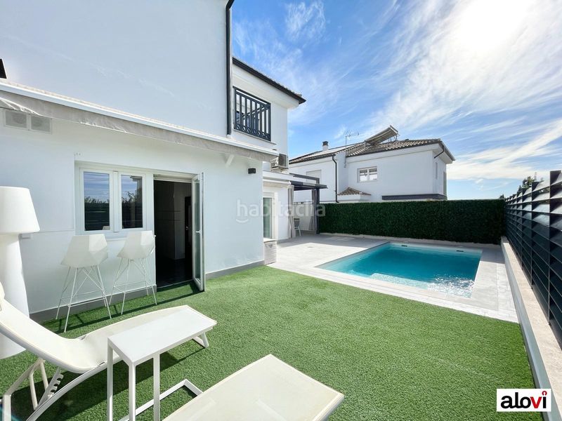 Foto 948620db-b5ce-4f92-a278-220a093b58f9. Alquiler casa espectacular vivienda con piscina privada en exclusiva zona residencial en Ogíjares
