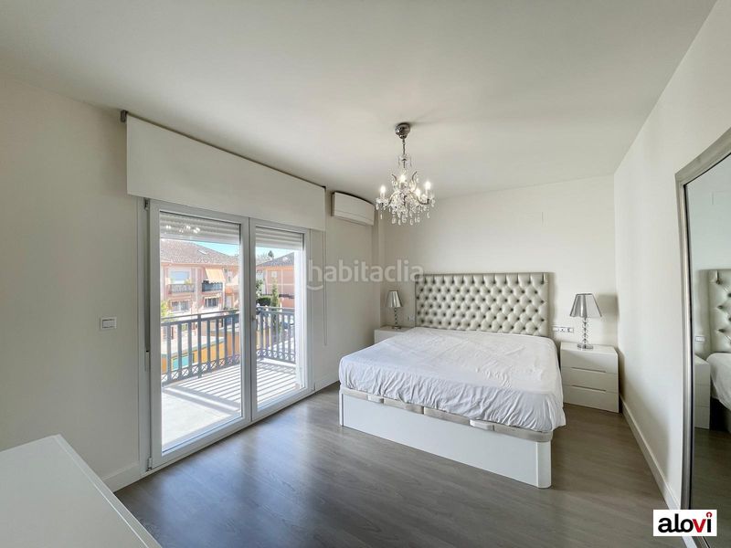 Foto a704803e-cd3d-4f4d-a8e6-f20f48c0eec7. Alquiler casa espectacular vivienda con piscina privada en exclusiva zona residencial en Ogíjares