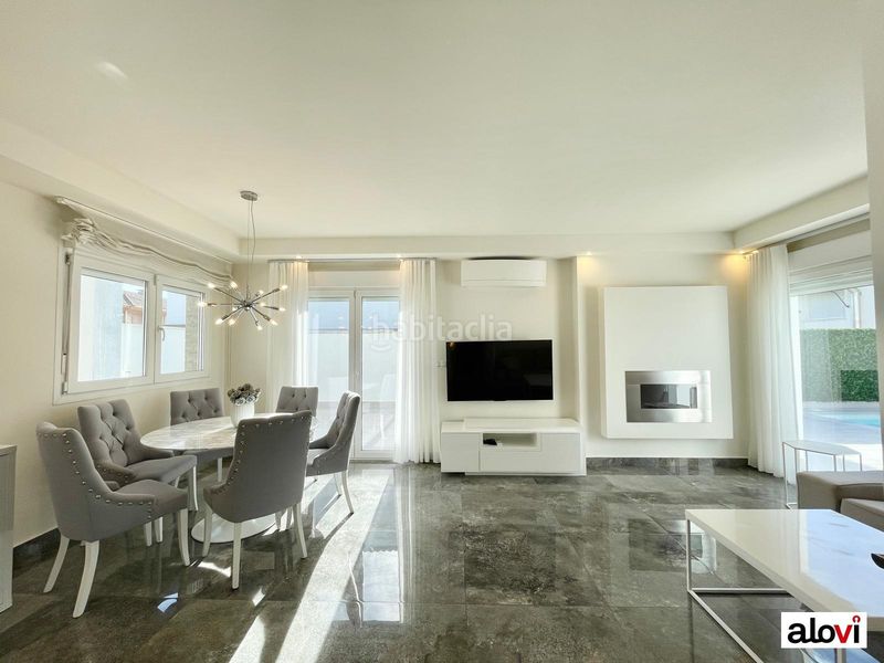 Foto c0faad18-b92f-45d8-b723-76e02bc00970. Alquiler casa espectacular vivienda con piscina privada en exclusiva zona residencial en Ogíjares