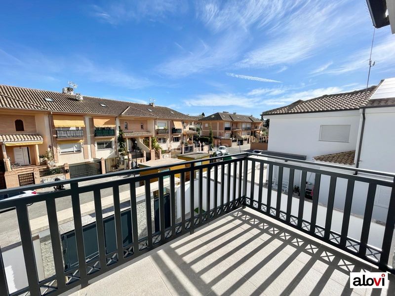 Foto c29892ff-6e40-4d74-b4fe-f8ec1895ef16. Alquiler casa espectacular vivienda con piscina privada en exclusiva zona residencial en Ogíjares