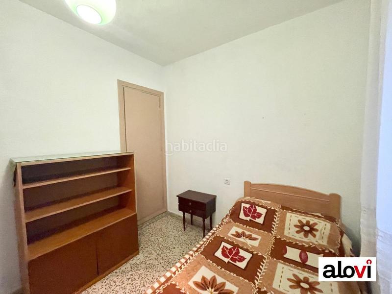 Foto e1ce9aee-d939-4b52-ab6e-73f0dd2a73e3. Alquiler piso  4 dormitorios en Pajaritos para estudiantes en Granada