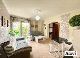 Affitto Appartamento in La Cruz. Piso de 3 habitaciones junto a villarejo, estudiantes!