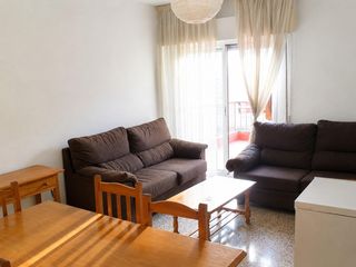Lloguer Pis  Calle fray leopoldo. Ático de 3 dormitorios junto comedores, ideal estudiantes