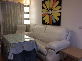 Location Appartement  Calle arabial. Piso 3 dormitorios ideal estudiantes de diseño en arabial