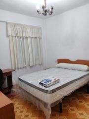 Location Appartement à Plaza de Toros. Piso de 3 habitaciones en plaza de toros!