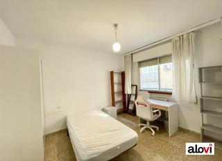 Alquiler Piso en Camino de Ronda. Piso de 3 habitaciones en pedro antonio de alarcón, estudiantes!