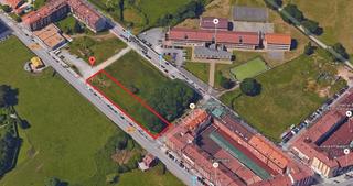 Terreny residencial a Avenida oviedo 2. Venta de solar en posada, llanera