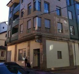 Local commercial à Calle rafael del riego 30. Venta de local en turon
