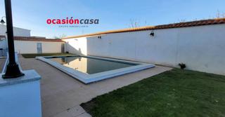 Maison à Pozoblanco. Casa con piscina comunitaria