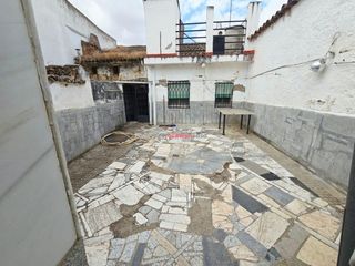 House in Pozoblanco. Se vende casa en zona salesianos