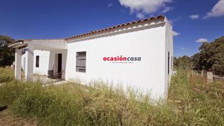 Xalet a Añora. Chalet con terreno en cerro castillo