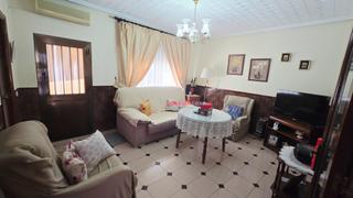 Maison à Pozoblanco. Casa en venta junto a la plaza de toros