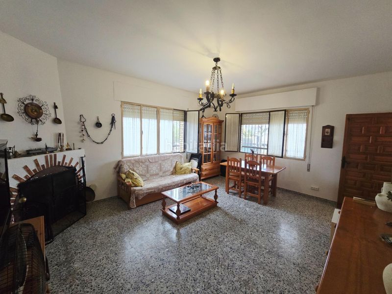 Foto 500cdc89-7d04-4715-95e2-29fe27e7bd89. Xalet amb aparcament piscina a Alcaracejos