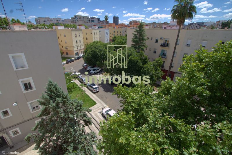 Foto 107445a4-3294-4c9c-9cc5-4a34c2b4f722. Pis a Santa Marina Badajoz