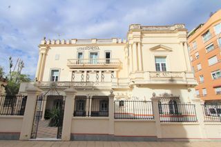 Miete Büro in Pardaleras. Oficinas en edificio hispanoarabe