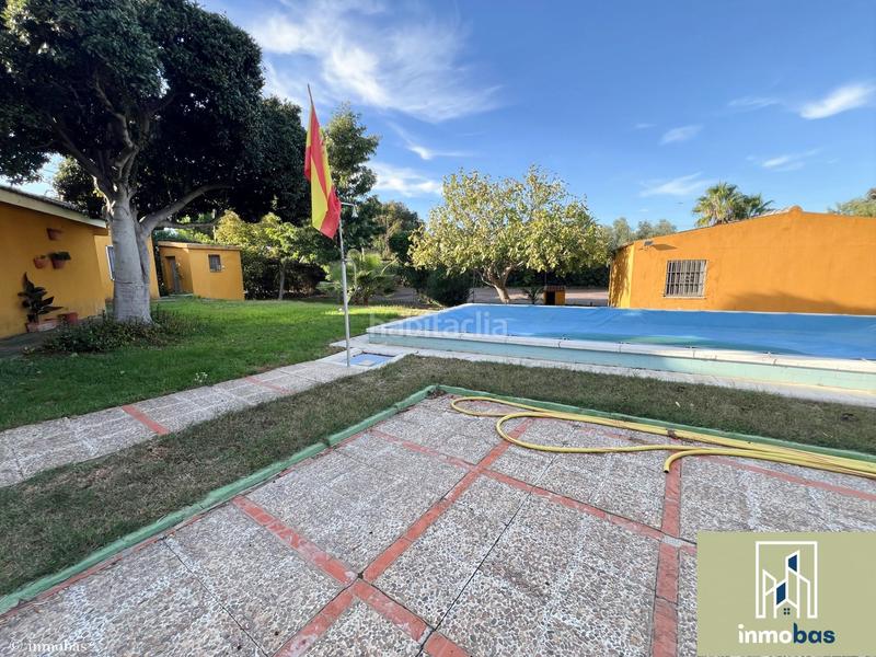 Foto 2d133c00-b565-4943-91be-60c08559d004. Casa en las golondrinas parcela con la mejor ubicación del mercado en Badajoz