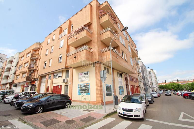 Foto 70ce7f82-5fc8-47be-b22a-925393a9abbe. Local comercial oportunidad en Pardaleras en Pardaleras Badajoz