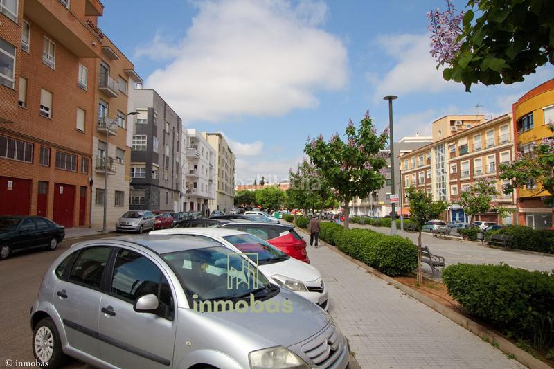 Foto c6e95b86-f0a5-4556-8b8c-156c9510f89c. Local comercial oportunidad en Pardaleras en Pardaleras Badajoz