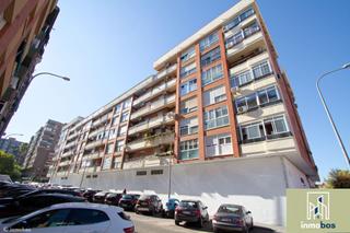 Aparcament cotxe  Antonio martinez virel. Garaje en valdepasillas
