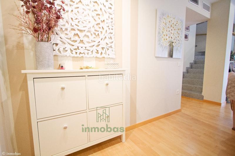 Foto f8d5dc4c-3b8b-4b0e-b632-3e5f5c0bdb5a. Casa adossada amb calefacció a Golf Guadiana Badajoz