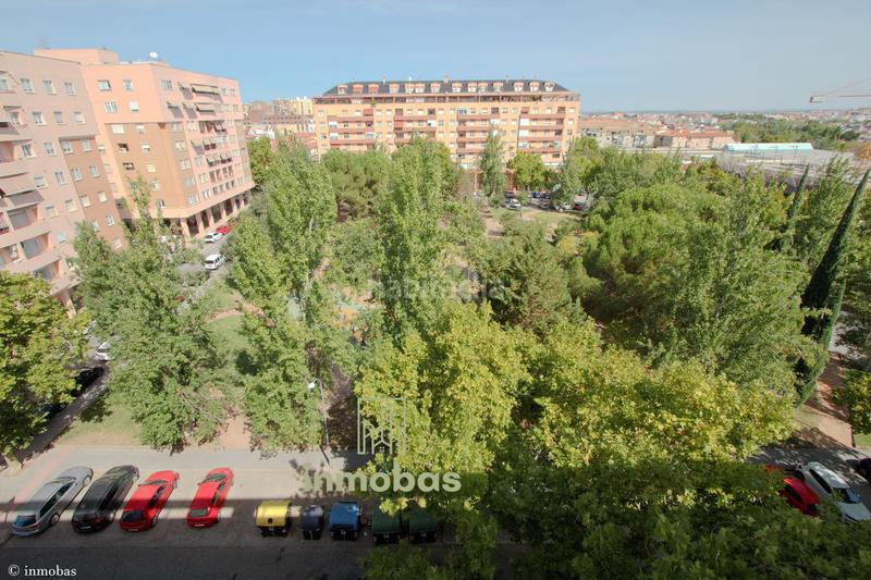 Foto cfac3842-f085-49c9-970d-ccfb9ae77a05. Ático  dúplex con terraza y vistas panorámicas en Ciudad Jardín en Badajoz