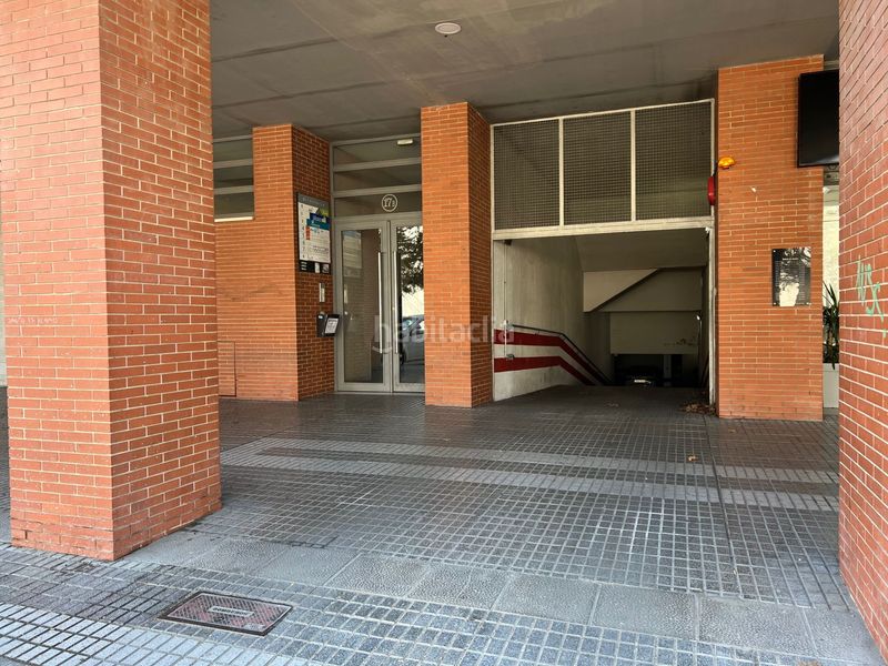 Foto 57f05ba7-1b70-456a-ac21-b192096632dc. Aparcament cotxe a Valdepasillas - La Paz - Huerta Rosales Badajoz