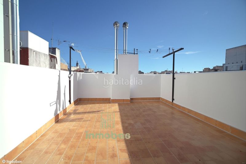 Foto 4fad3a18-0160-4dcc-8047-8a2694b51cbc. Casa amb calefacció a Casco Antiguo Badajoz