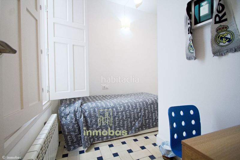 Foto f43fccd3-a052-46e5-8aff-ff0cd17903ee. Casa amb calefacció a Casco Antiguo Badajoz