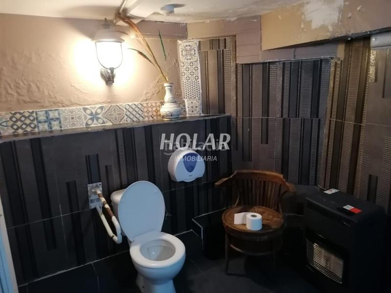 Foto 13179aef-61f5-4492-8715-dbbe1ca1f1d3. Lloguer local comercial a Casco Vello Vigo