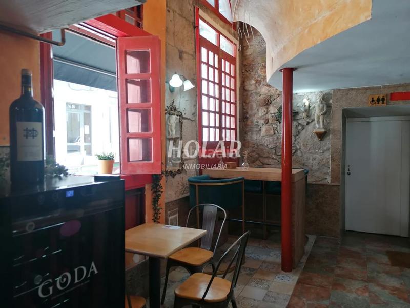 Foto bbace190-a081-479f-b887-d110370280d1. Lloguer local comercial a Casco Vello Vigo