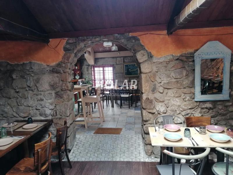 Foto a286353b-2034-4484-a8a0-f9215aea3762. Location local commercial dans Casco Vello Vigo