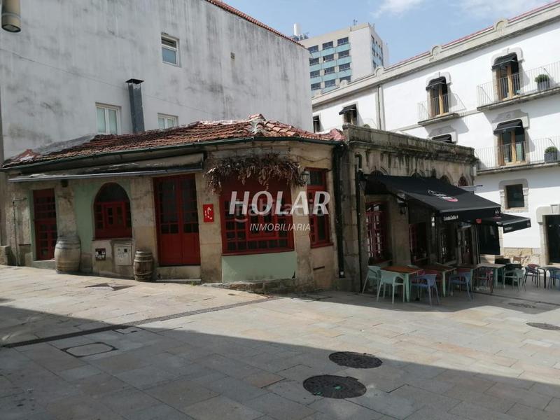 Foto b8399497-2778-4840-a929-a8146ad6a138. Location local commercial dans Casco Vello Vigo