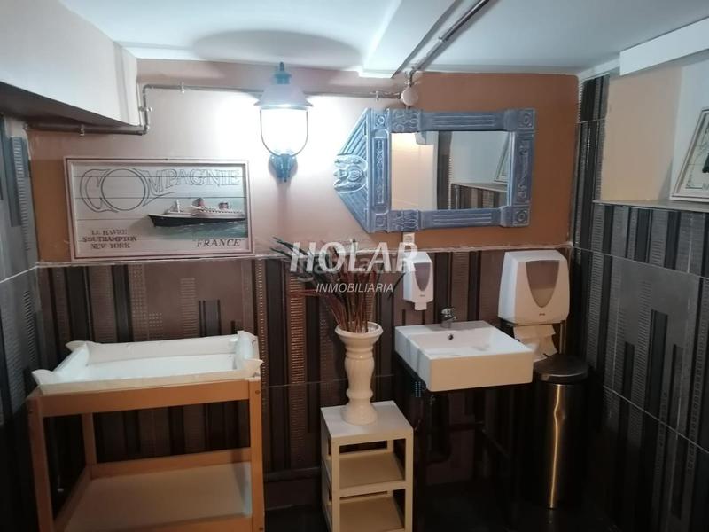 Foto 4c51f3c1-5689-4908-a52d-c257fb6fa3cb. Affitto locale commerciale in Casco Vello Vigo