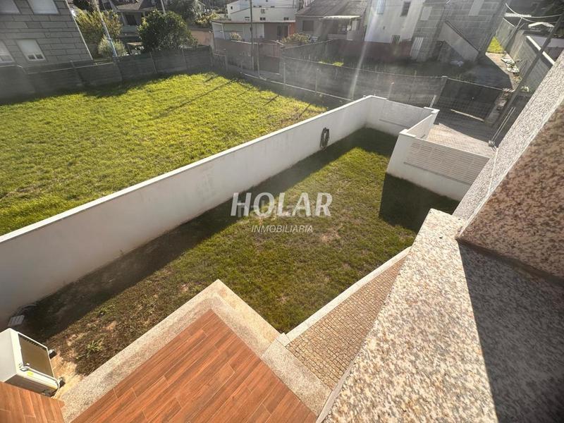 Foto 500416f2-bba4-4b1a-b3c2-a6231f1e4670. Casa aparellada amb calefacció aparcament a Coruxo - Oia - Saiáns Vigo
