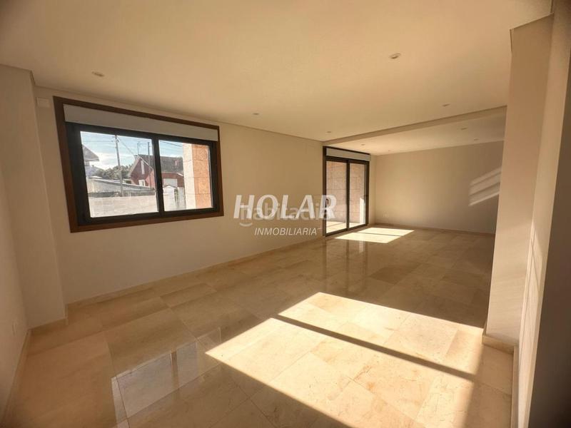 Foto 89b23da9-aa4a-4e05-8e68-dcf3e186172c. Casa aparellada amb calefacció aparcament a Coruxo - Oia - Saiáns Vigo