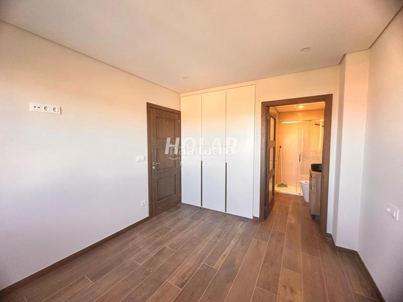 Foto bfec4d67-d0ab-4b7f-8898-020229f5a091. Maison jumelée avec chauffage parking dans Coruxo - Oia - Saiáns Vigo