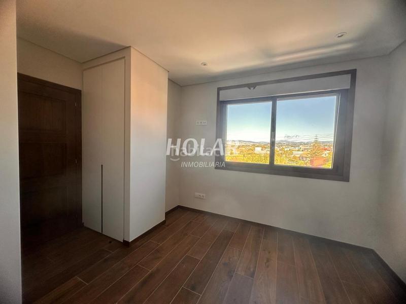 Foto cf9271b6-63e2-4bcb-aec8-a3c55418253f. Towny house with heating parking in Coruxo - Oia - Saiáns Vigo