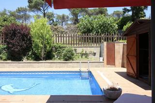 Casa  Carrer montseny. Casa ideal con  piscina en fogars de la selva