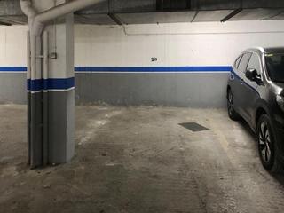 Aparcament cotxe  Carrer de binèfar. Plaza de parking calle binefar