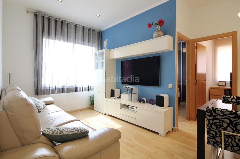 Foto da8c40ae-65b3-47e1-bbef-e49a4649dd2b. Pis a Sant Martí de Provençals Barcelona