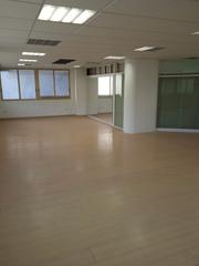 Lloguer Local Comercial a Carrús Oeste. Entresuelo comercial en alquiler