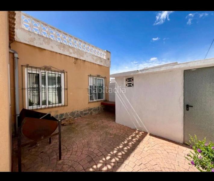 Foto 0ee17a90-05b3-4af2-9e48-4f3326fb4f7f. Affitto chalet con camino parcheggio piscina in El Altet Elche / Elx